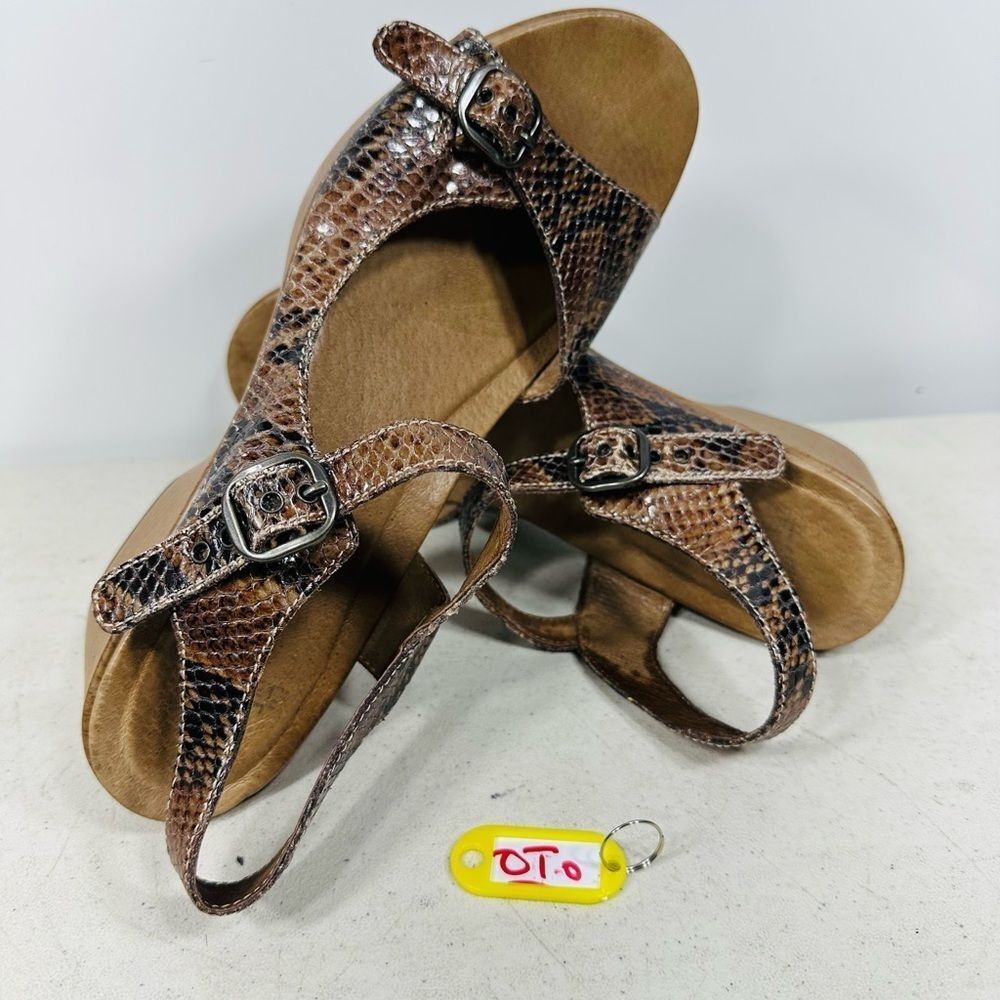 Women's Dansko Joanie Brown Snakeskin Leather Sandals Clogs size 43-